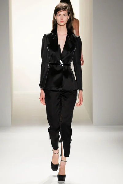 Look 28
